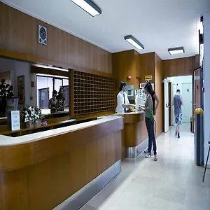 加尔比别墅酒店 3* 滨海略雷特